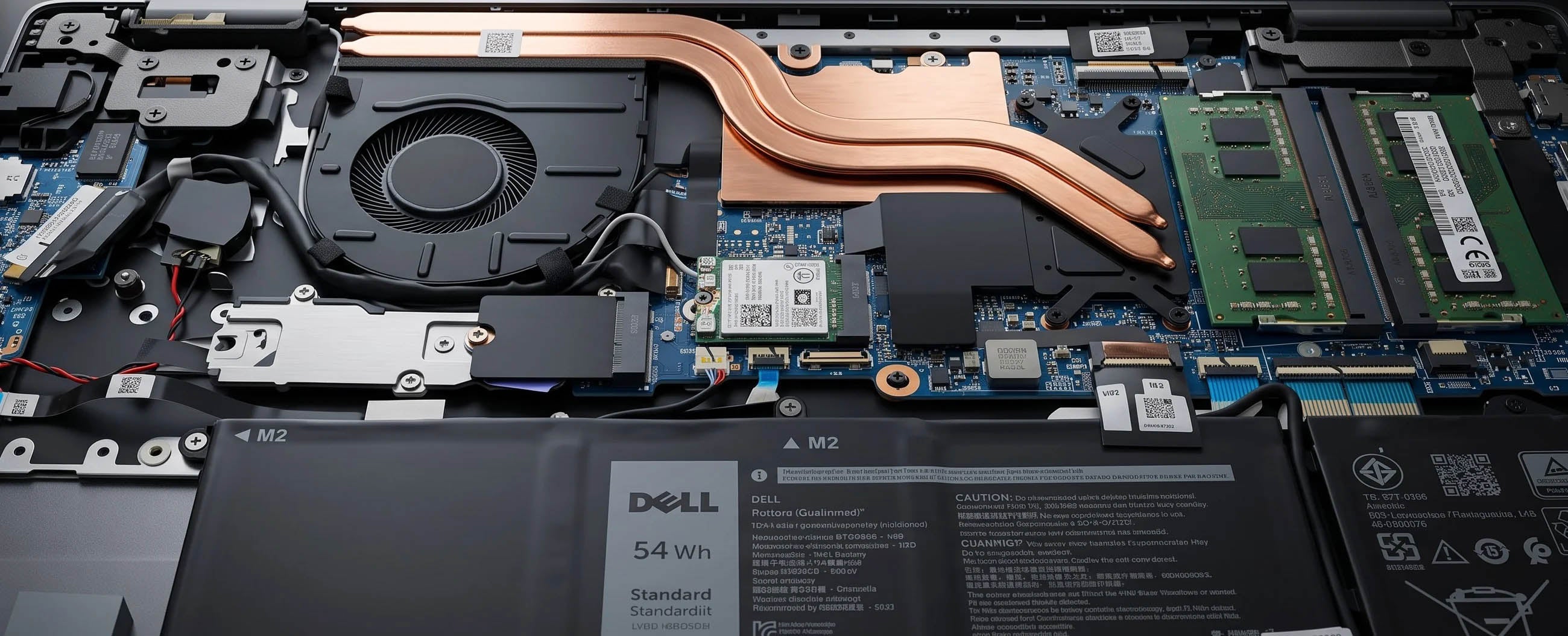 DELL Latitude 3520 - 内部のパーツ構造・優れた冷却ファンと大容量バッテリー搭載