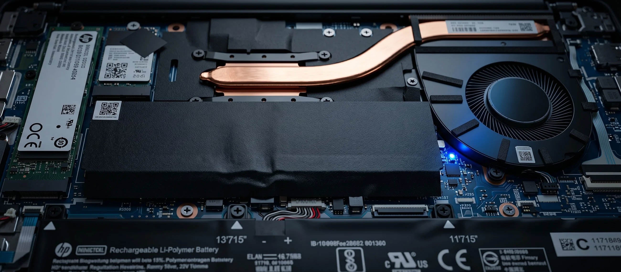 HP EliteBook 630 G10 - 内部のパーツ構造・優れた冷却ファンと大容量バッテリー搭載