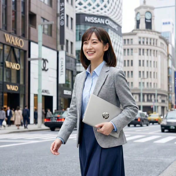HP ProBook 430 G8 - 究極の薄型ボディでバッグやリュックにすっきり収納できる軽量デザイン