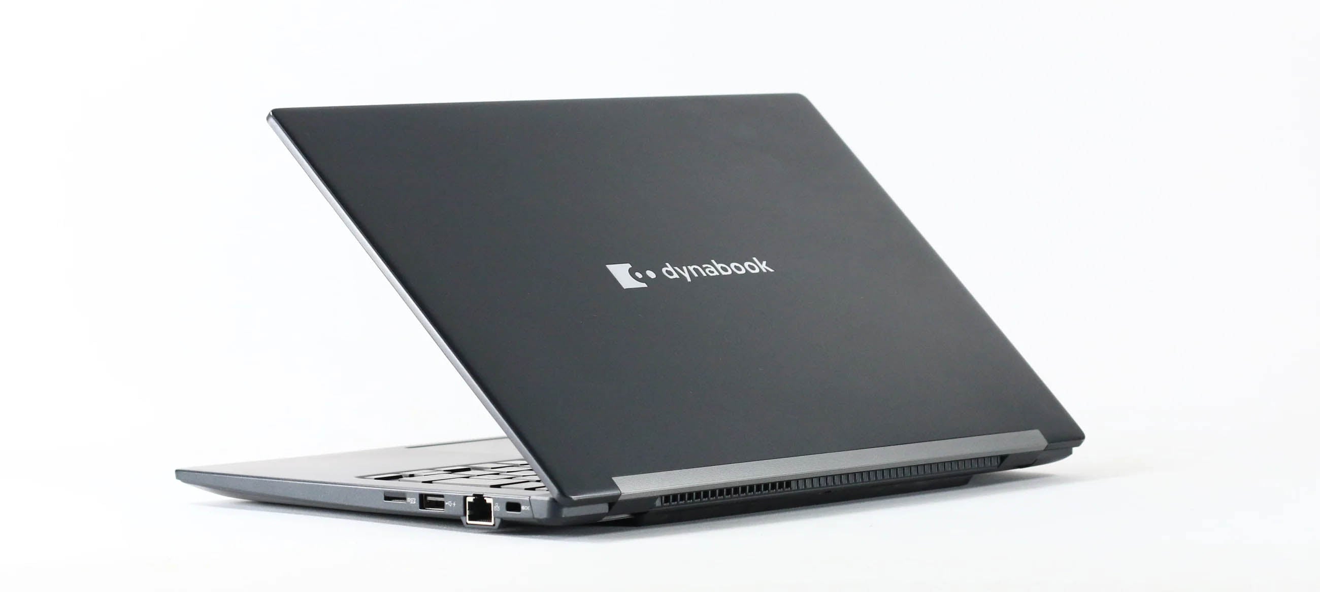 Toshiba Dynabook G83 HV - スタイリッシュな天板デザインと象徴的なロゴマーク