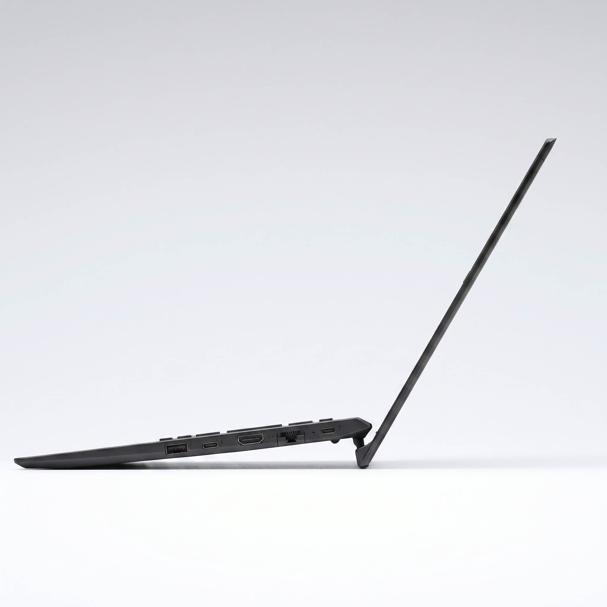 VAIO Pro PK VJPK21 - 薄型軽量ボディと快適なタイピング設計を可能にするチルトアップヒンジ