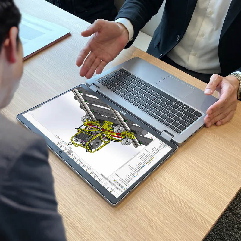 Dell Precision 3560 の180度開閉可能なヒンジデザイン