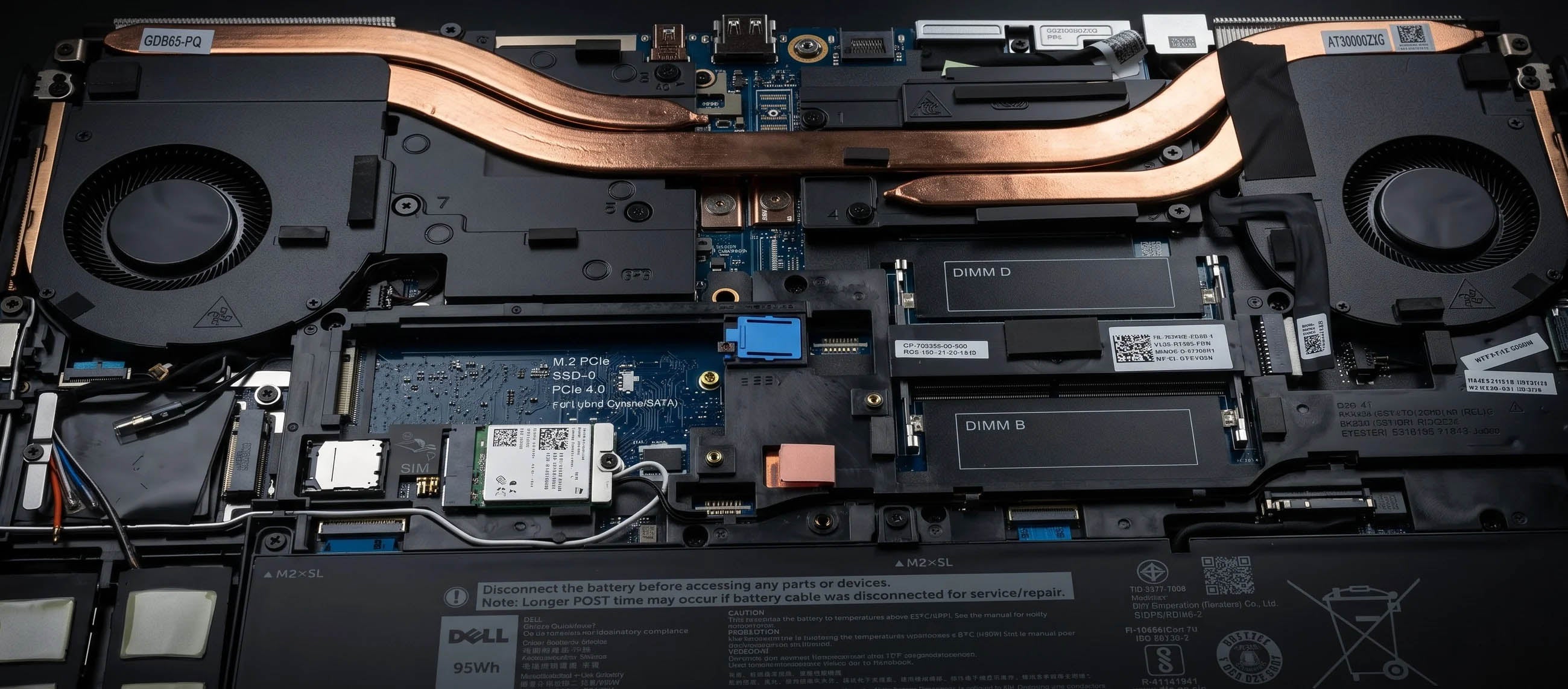 DELL Precision 7560 - 内部のパーツ構造・優れた冷却ファンと大容量バッテリー搭載