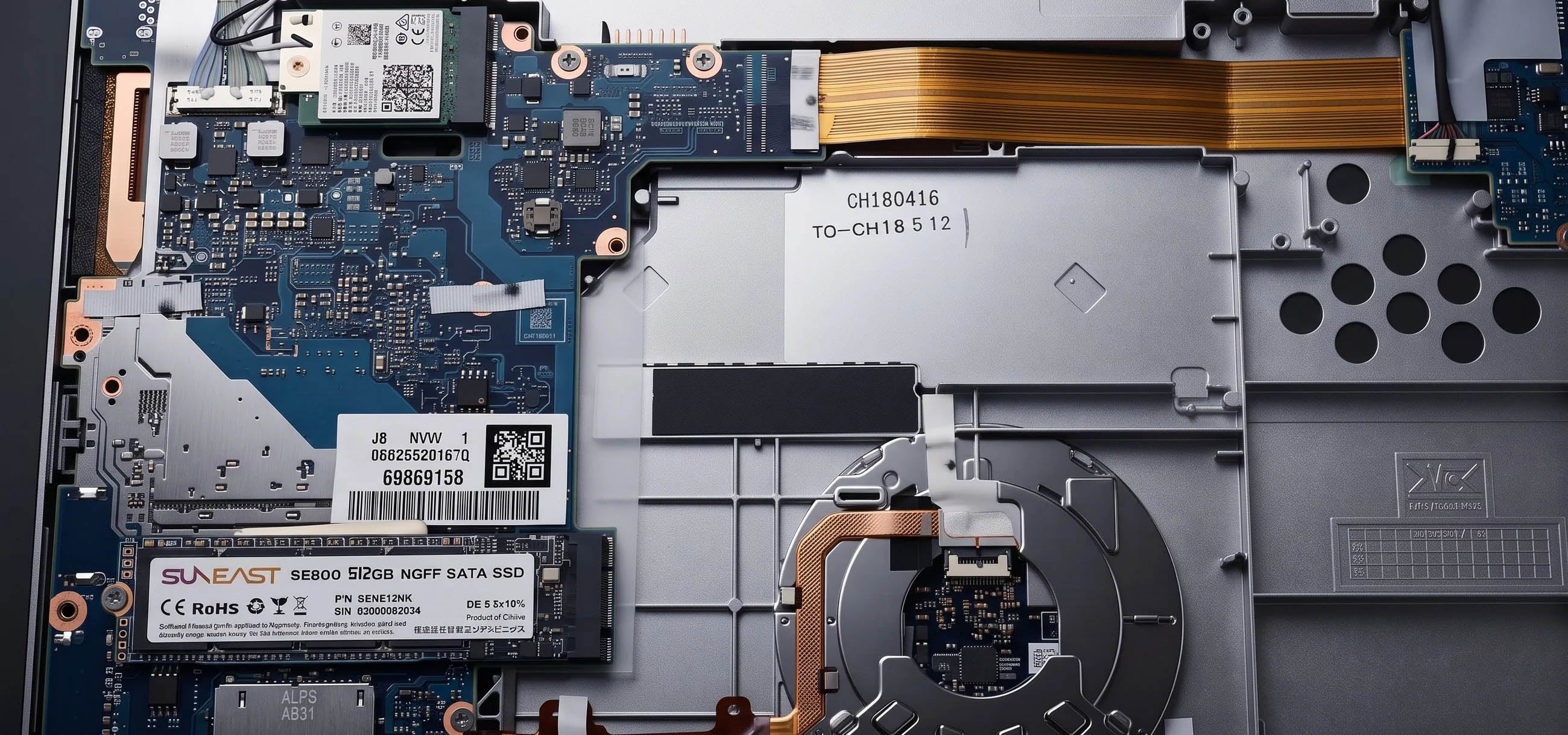 Panasonic Let’s Note FV1 - 内部のパーツ構造・優れた冷却ファンと大容量バッテリー搭載